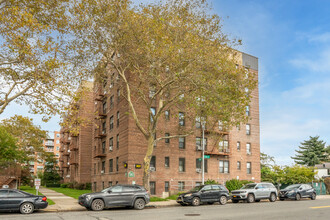 3021 Avenue Z in Brooklyn, NY - Building Photo - Building Photo