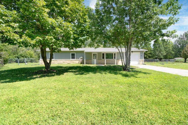 8945 Glendale Cir in Manhattan, KS - Building Photo - Building Photo
