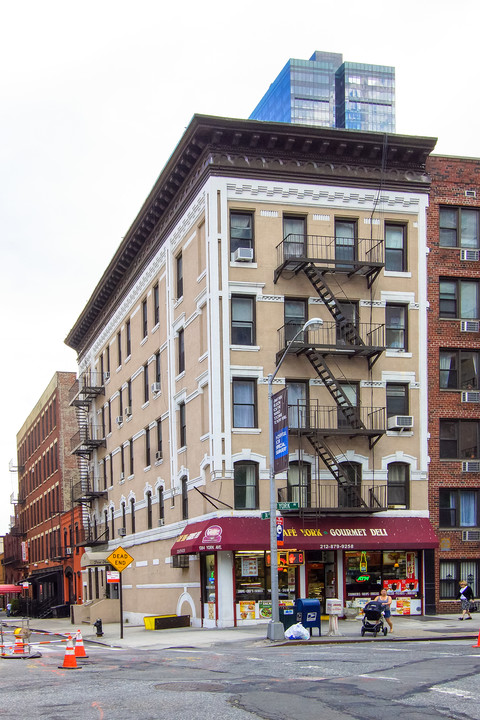 1384 York Ave in New York, NY - Foto de edificio