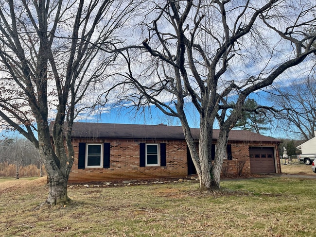 property at 418 Hillcrest Dr