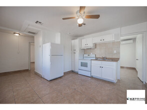2537 E Willetta St in Phoenix, AZ - Building Photo - Building Photo