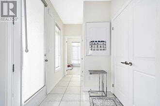 196 Closson Dr in Whitby, ON - Building Photo - Building Photo