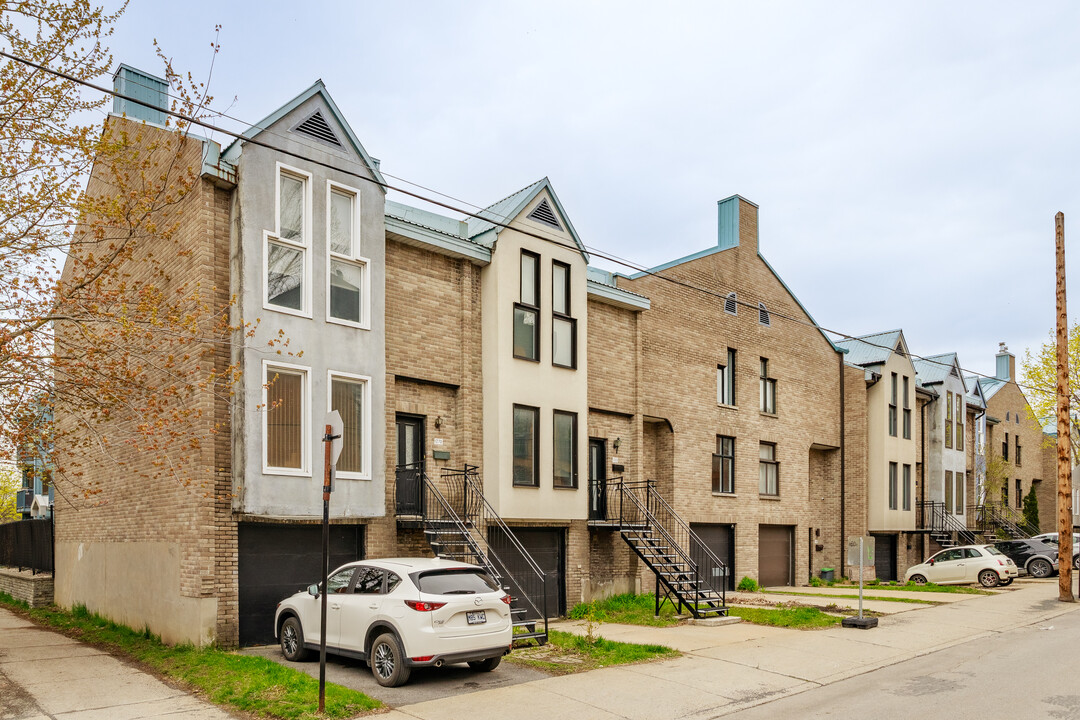 1320 D'argenson St in Montréal, QC - Building Photo