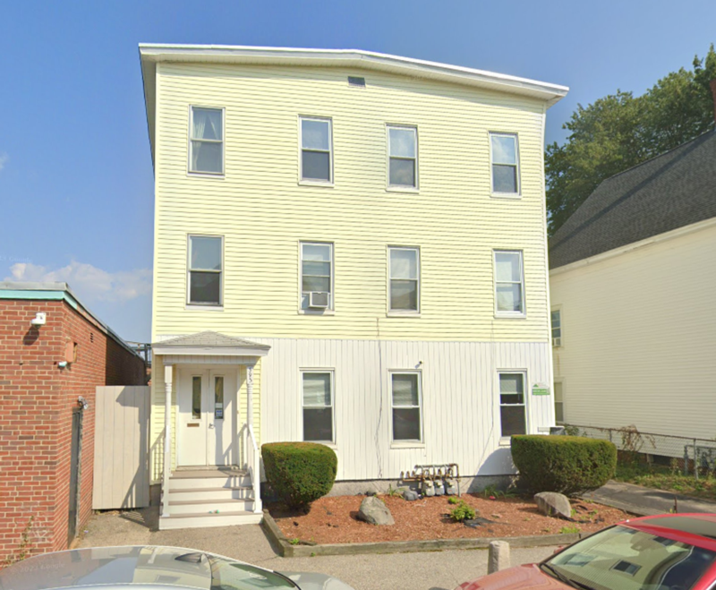 393 Dubuque St in Manchester, NH - Building Photo