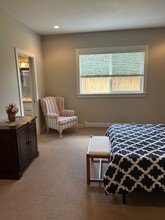2236 Bourbon Rd in Nanaimo, BC - Building Photo - Building Photo