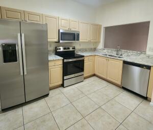 5961 Forest Hill Blvd in West Palm Beach, FL - Building Photo
