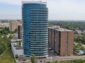 188 CityView Apartments in Brampton, ON - Building Photo - Building Photo