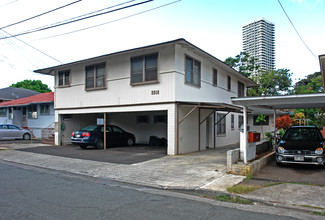 2918 Varsity Cir in Honolulu, HI - Building Photo - Building Photo