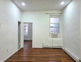 209-211 48th St, Unit A5 in Union City, NJ - Building Photo - Building Photo