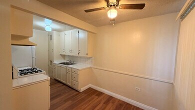 1433 W 84th Pl in Los Angeles, CA - Foto de edificio - Building Photo