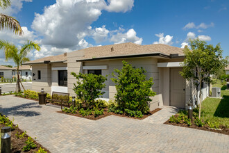 Havens at Central Park in Port St. Lucie, FL - Foto de edificio - Building Photo