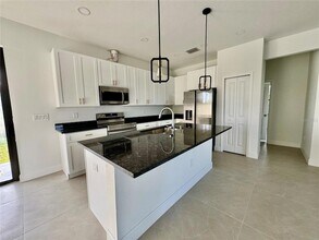 13435 Bouvardia Ln, Unit 109 in Port Charlotte, FL - Building Photo - Building Photo