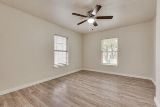 3305 Avenue L in Fort Worth, TX - Building Photo - Building Photo