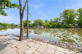 14 Oceanic Dr in Hamilton, ON - Building Photo - Building Photo