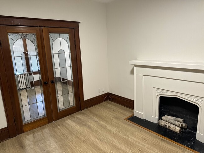 property at 7 Centre St