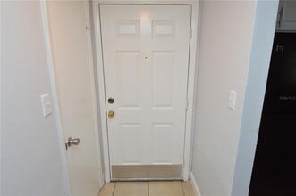 8649 Fancy Finch Dr in Tampa, FL - Building Photo - Building Photo