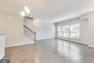 645 Diamondback Dr in Gaithersburg, MD - Building Photo - Building Photo