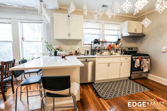 property at 10 Donnybrook Rd