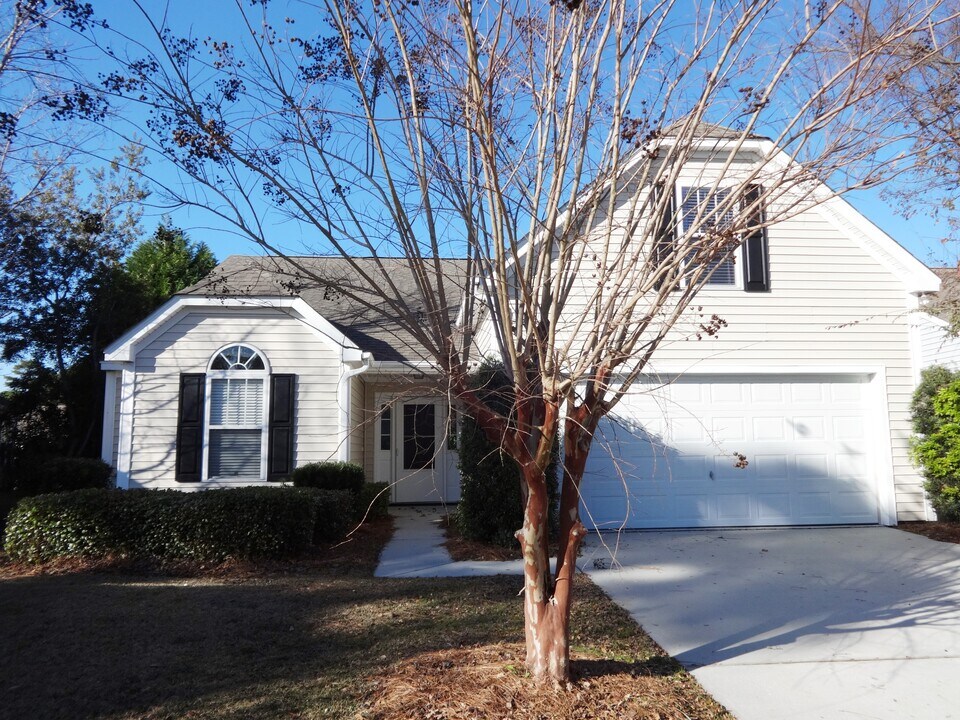 11 Lake Linden Ct in Bluffton, SC - Building Photo