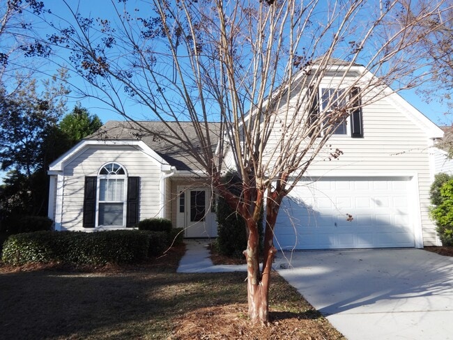 property at 11 Lake Linden Ct