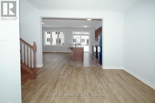 274 Ormiston Cres in Ottawa, ON - Building Photo - Building Photo