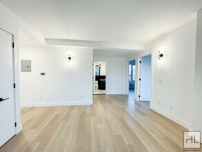 President Street / Sunlit Crown Heights 2-Bed 1-Bath, Unit 5F in Brooklyn, NY - Building Photo - Building Photo