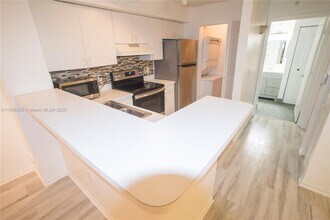 12130 St.Andrews Pl in Miramar, FL - Building Photo - Building Photo