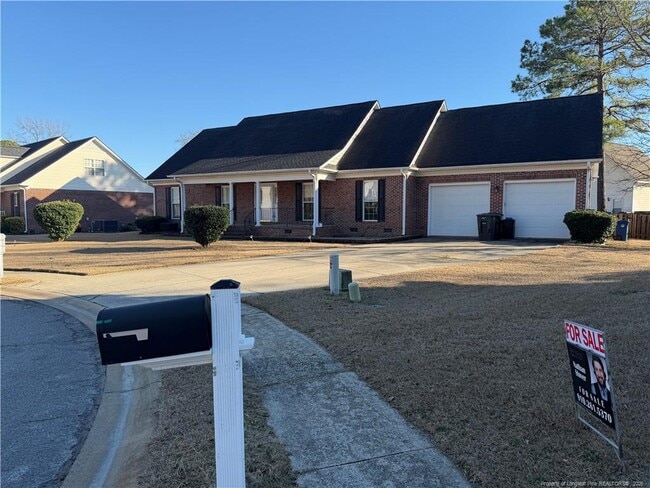 3829 Sunchase Dr in Fayetteville, NC - Building Photo - Building Photo