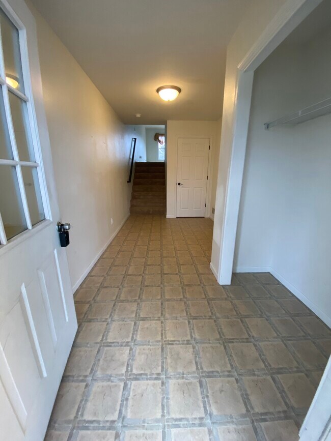 659 Southtowne Dr, Unit Southtowne Condo in Belvidere, IL - Building Photo - Building Photo