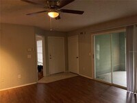 2225 Metropolitan Way photo'