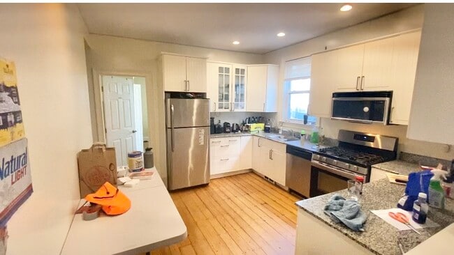 731 Parker St, Unit 1 in Boston, MA - Building Photo - Building Photo
