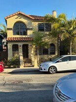 210 St Joseph Ave in Long Beach, CA - Building Photo