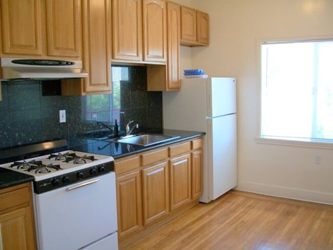 1988 California St in Berkeley, CA - Building Photo - Building Photo