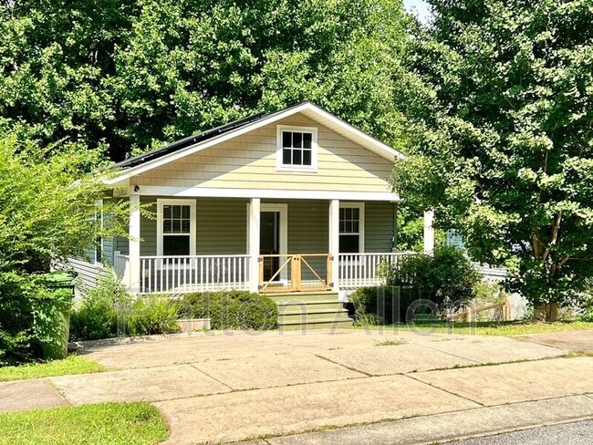 property at 130 Warren Haynes Dr