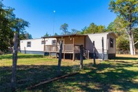 269 Pine Valley Loop in Smithville, TX - Building Photo - Building Photo