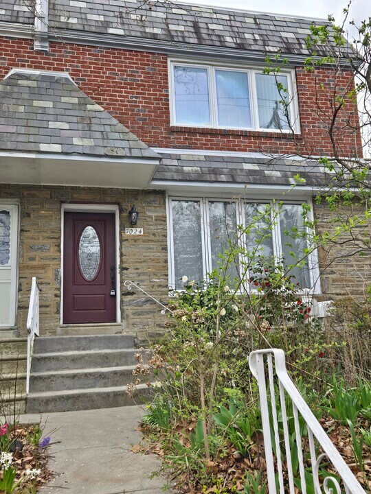 7024 Stenton Ave, Unit Suite B in Philadelphia, PA - Building Photo