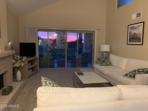 7356 N Vía Camello Del Norte in Scottsdale, AZ - Foto de edificio - Building Photo