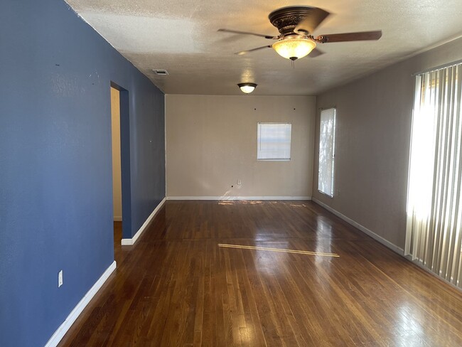 1310 Clifford St in Odessa, TX - Building Photo - Building Photo