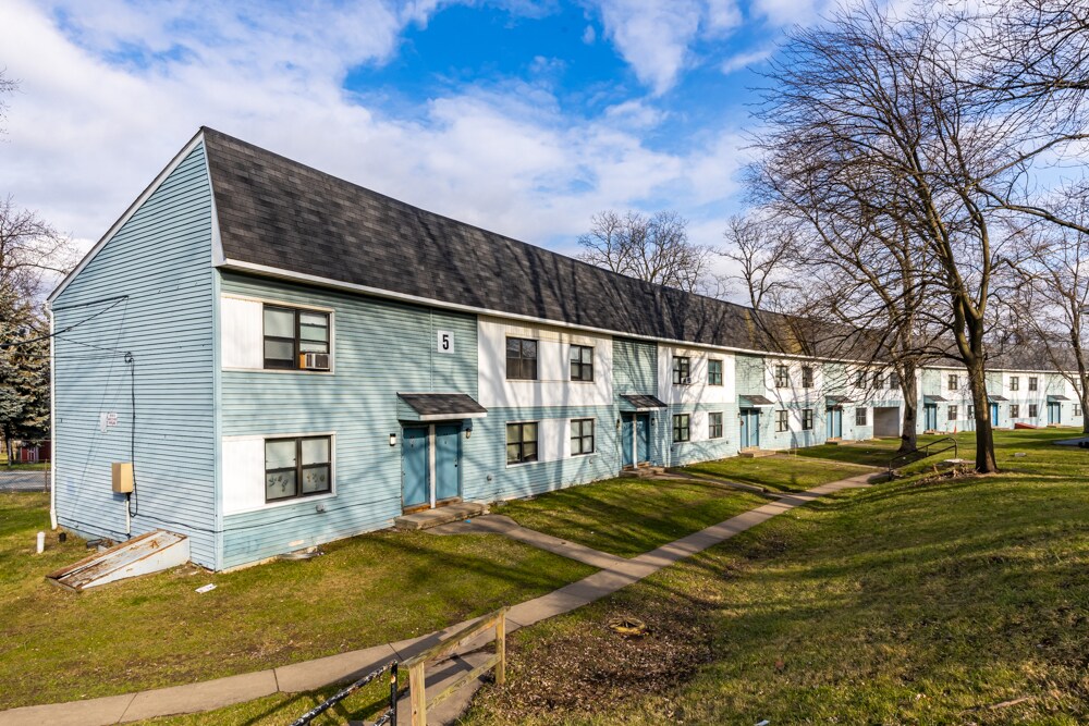 Mon View Heights Apartments in West Mifflin, PA