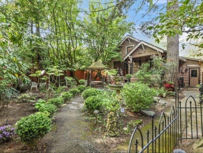 property at 3125 SE Van Water St