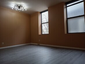 54 W Cherry St, Unit 202 in Rahway, NJ - Building Photo - Building Photo