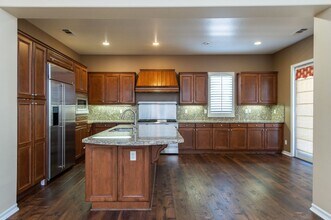 15519 Sonora St in Tustin, CA - Building Photo - Building Photo