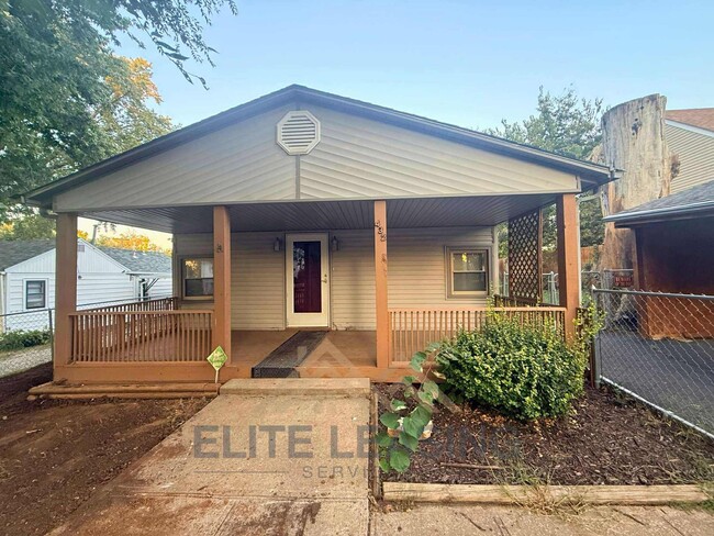 property at 432 SE Fairfax St