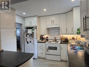 269-269 Westhill Ave in Ottawa, ON - Building Photo - Building Photo