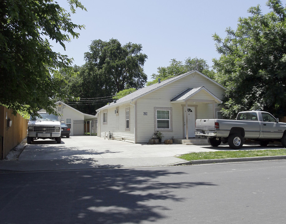 628 Solano St in West Sacramento, CA - Foto de edificio