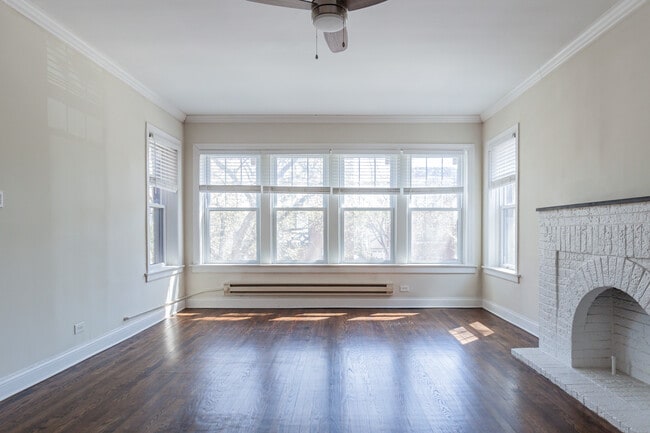 1124 Maple Ave, Unit 2 in Evanston, IL - Foto de edificio - Building Photo