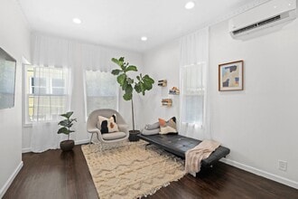 249 Columbia Pl, Unit 249 Columbia Pl in Los Angeles, CA - Building Photo - Building Photo