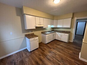 437 Hiett Ave in Toledo, OH - Building Photo - Building Photo