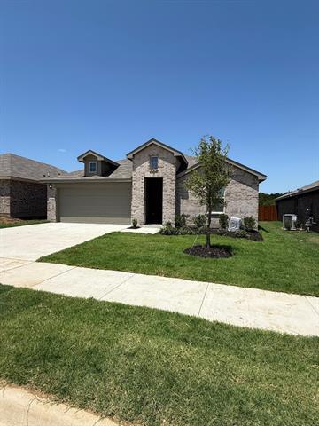 1628 Alberque Dr in Krum, TX - Building Photo - Building Photo