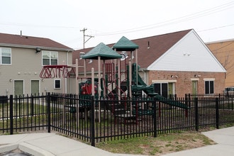 Sharswood Townhouses II in Philadelphia, PA - Building Photo - Building Photo
